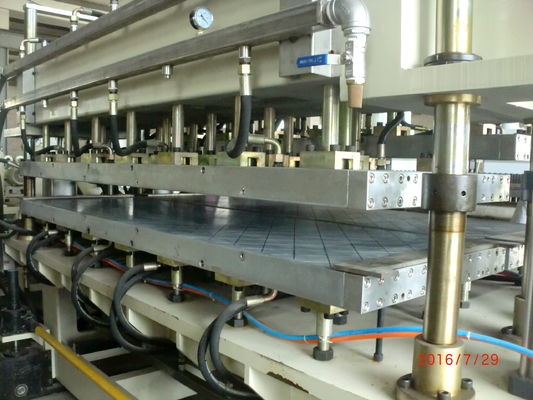 High Strength PC Hollow Multiwall Sheet Extrusion Line Product Width 2100mm